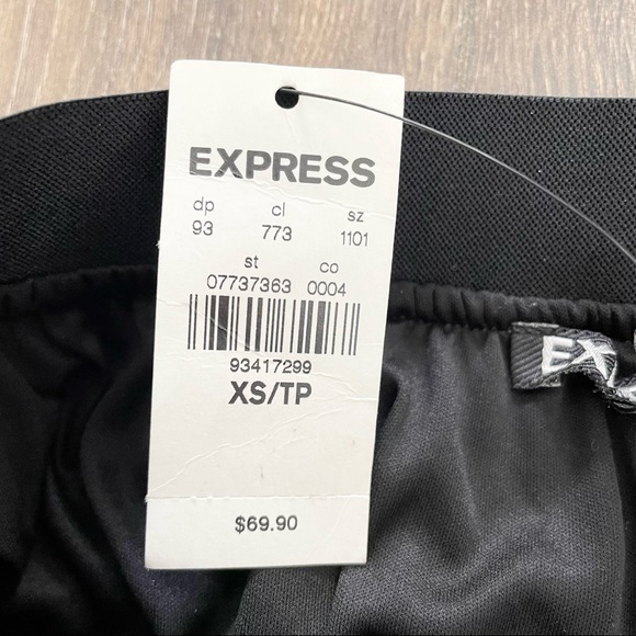 NWT Express Floral Pleated Midi Skirt - Picture 3 of 5